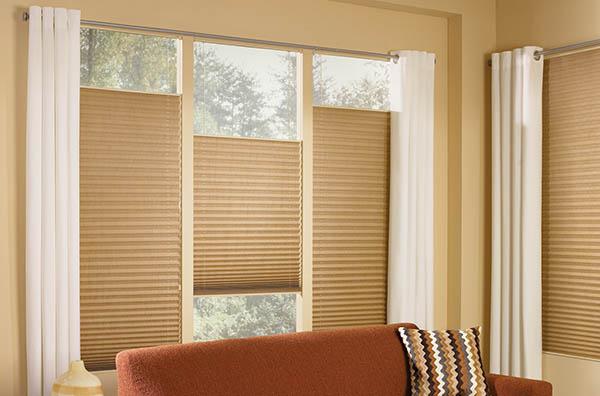 жалюзи плиссе раздвигающиеся в обе стороны по вертикали 2 sides vertical pleated blinds